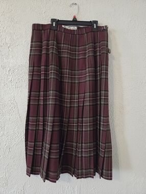 Vintage Pleated Wool Burgundy Plaid Women's Skirt/ Kilt